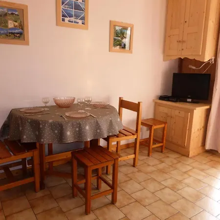 Le Chateau Bruyeres - Chateau B42 Mae-6432 Apartment *